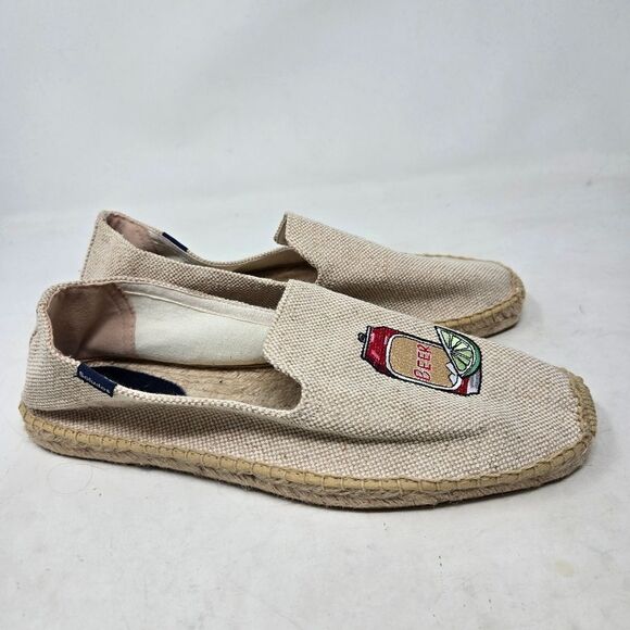 SOLUDOS Beer Shot Smoking Slippers Beige Espadrilles Drink Embroidery Sz 11 - Picture 2 of 7